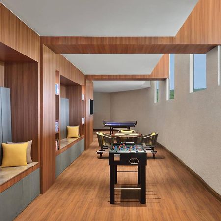 فندق Courtyard By Marriott ماهاباليشوار المظهر الخارجي الصورة