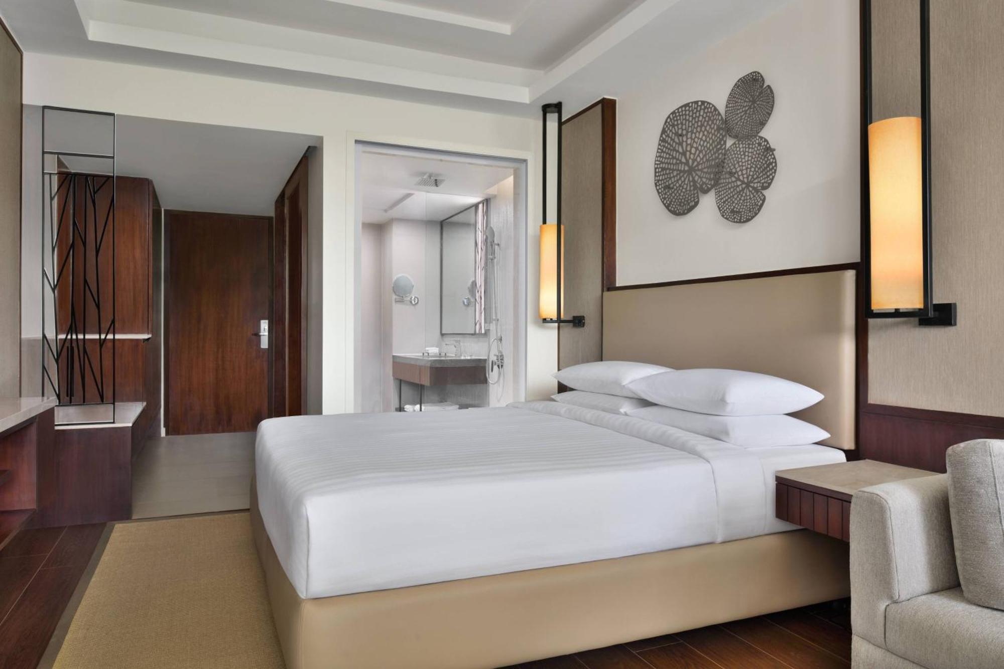 فندق Courtyard By Marriott ماهاباليشوار المظهر الخارجي الصورة